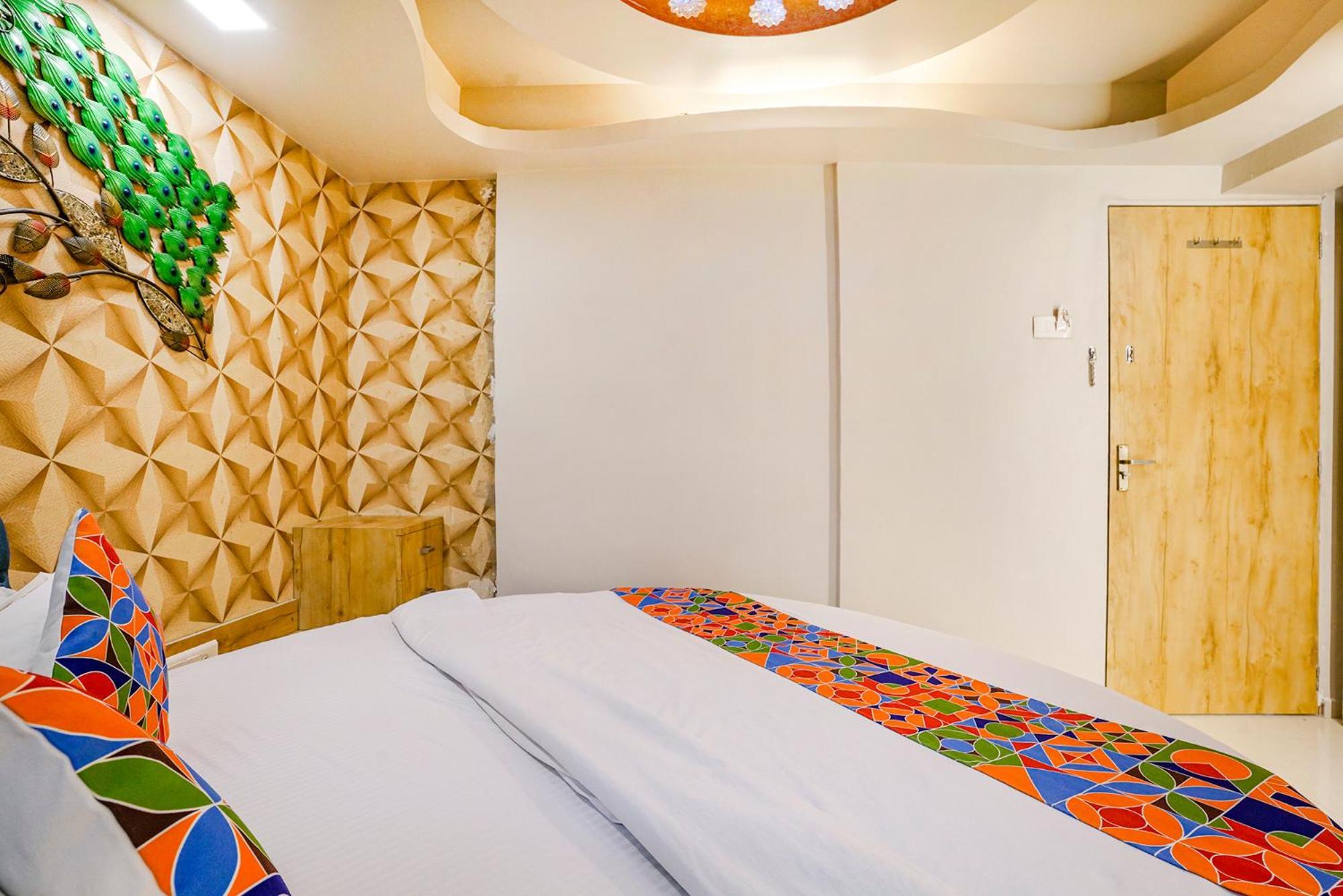 Fabexpress Amber Corp Inn - Nr Nesco Exhibition Center Βομβάη Εξωτερικό φωτογραφία