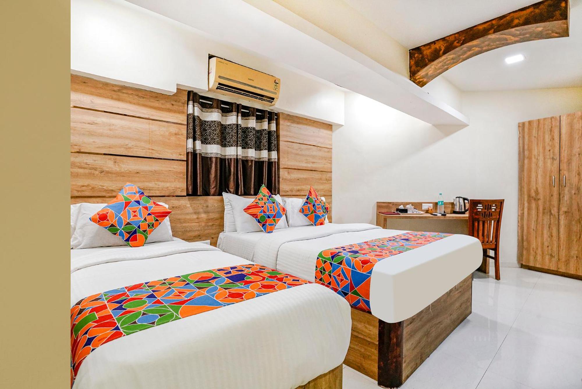 Fabexpress Amber Corp Inn - Nr Nesco Exhibition Center Βομβάη Εξωτερικό φωτογραφία