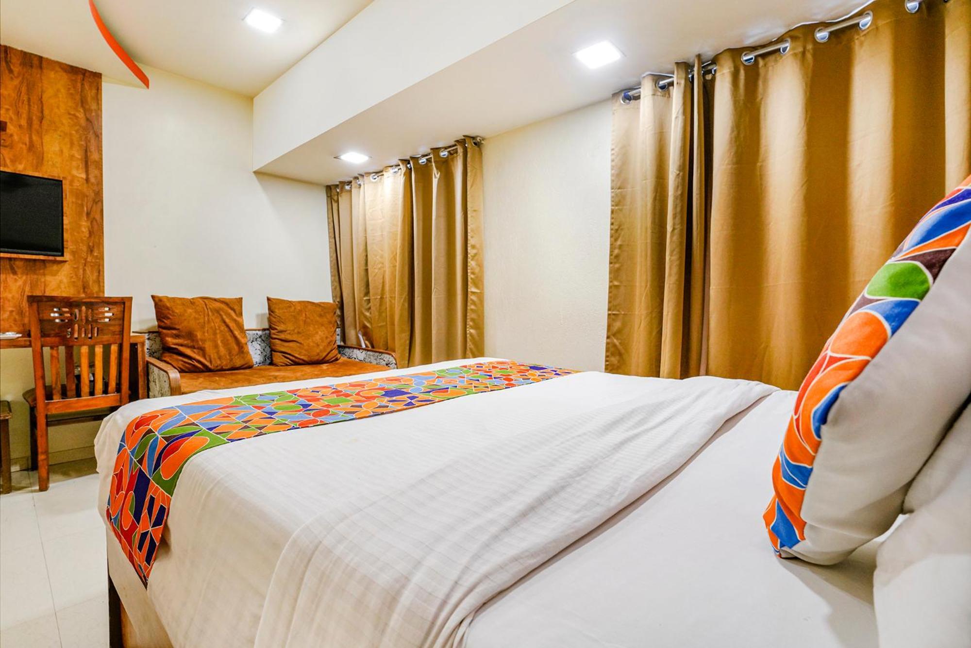 Fabexpress Amber Corp Inn - Nr Nesco Exhibition Center Βομβάη Εξωτερικό φωτογραφία