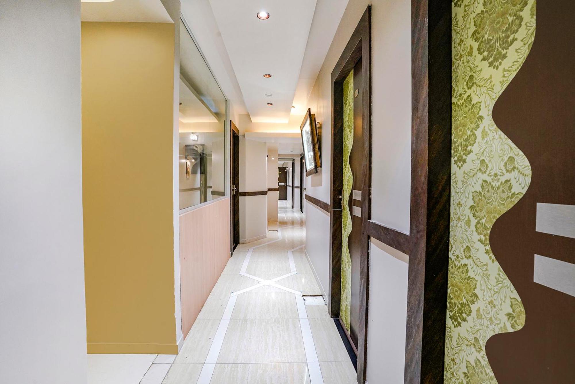 Fabexpress Amber Corp Inn - Nr Nesco Exhibition Center Βομβάη Εξωτερικό φωτογραφία